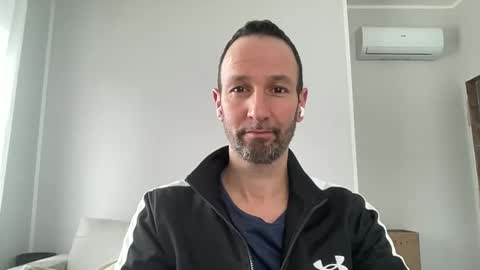 Snapshot of peppinslosqualo chatting on 02/16/25, 10:21 peppinslosqualo online show from 02/16/25, 10:21