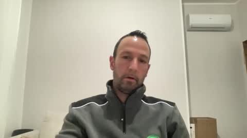 Snapshot of peppinslosqualo chatting on 02/17/25, 05:14 peppinslosqualo online show from 02/17/25, 05:14