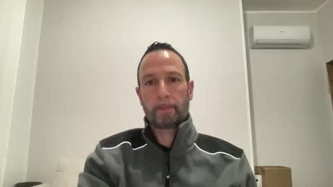 Snapshot of peppinslosqualo chatting on 02/19/25, 05:27 peppinslosqualo online show from 02/19/25, 05:27