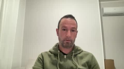 Snapshot of peppinslosqualo chatting on 10/20/25, 04:24 peppinslosqualo online show from 10/20/25, 04:24