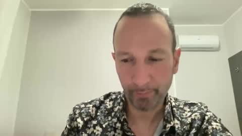 Snapshot of peppinslosqualo chatting on 05/01/26, 01:32 peppinslosqualo online show from 05/01/26, 01:32