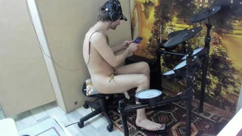 Snapshot of pepsi_pussy chatting on 04/14/26, 03:40 Naked Drummer online show from 04/14/26, 03:40