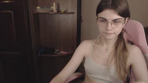 Snapshot of peralez_f chatting on 12/04/24, 10:51 Farida online show from 12/04/24, 10:51