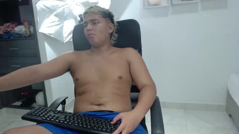 Snapshot of percibal_junior1 chatting on 01/31/25, 03:30 percibal_junior1 online show from 01/31/25, 03:30