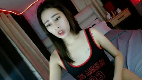 Snapshot of perfect_suckerqueen69 chatting on 06/23/26, 12:25 Sweet Gwen online show from 06/23/26, 12:25