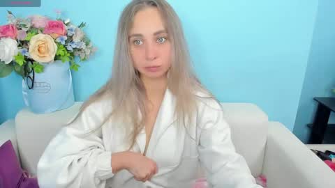 Julia online show from 05/12/26, 02:03