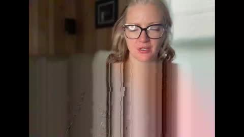 Snapshot of perfectnips742 chatting on 10/11/25, 07:23 Nelly online show from 10/11/25, 07:23