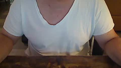 Snapshot of perfecto1957 chatting on 12/02/25, 03:40 perfecto1957 online show from 12/02/25, 03:40
