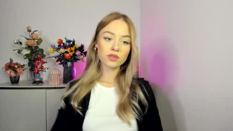 Cindy online show from 11/24/25, 06:24