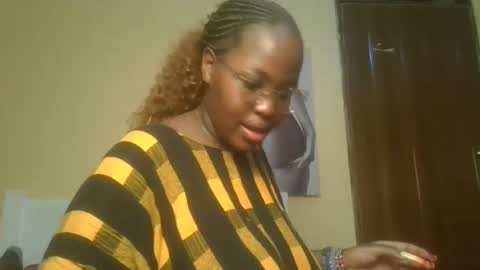 Snapshot of periwinkle20 chatting on 11/14/25, 11:35 Taurus online show from 11/14/25, 11:35