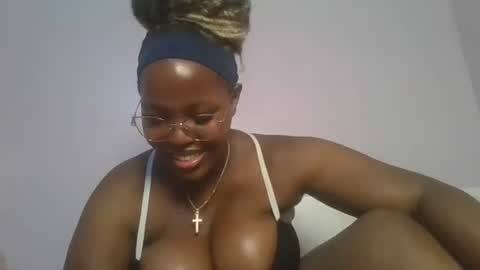 Snapshot of periwinkle20 chatting on 01/11/26, 04:23 Taurus online show from 01/11/26, 04:23