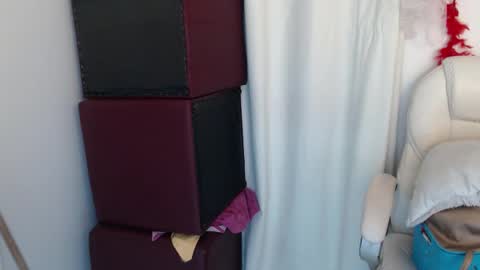 Snapshot of perla_2026 chatting on 12/03/25, 11:03 perla_2026 online show from 12/03/25, 11:03