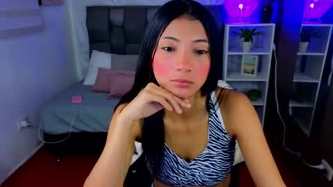 Snapshot of perlaa_moon_ chatting on 06/19/26, 12:09 PERLA online show from 06/19/26, 12:09