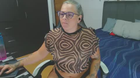 Snapshot of perlagoloza05 chatting on 03/08/25, 02:34 goloza online show from 03/08/25, 02:34