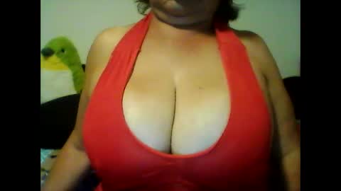 Snapshot of perlita070822 chatting on 12/12/24, 04:15 perlita070822 online show from 12/12/24, 04:15
