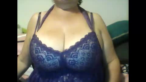 Snapshot of perlita070822 chatting on 01/31/25, 04:03 perlita070822 online show from 01/31/25, 04:03