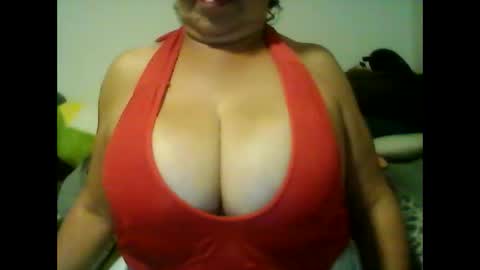 Snapshot of perlita070822 chatting on 02/09/25, 04:14 perlita070822 online show from 02/09/25, 04:14