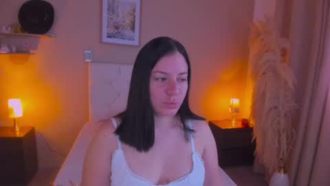 Snapshot of persefone_saira chatting on 04/14/26, 11:16 Marie online show from 04/14/26, 11:16