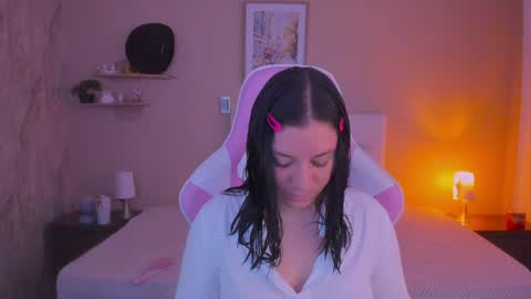 Snapshot of persefone_saira chatting on 04/20/26, 11:57 Marie online show from 04/20/26, 11:57