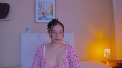 Snapshot of persefone_saira chatting on 04/23/26, 11:20 Marie online show from 04/23/26, 11:20