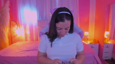 Snapshot of persefone_saira chatting on 04/29/26, 11:58 Marie online show from 04/29/26, 11:58