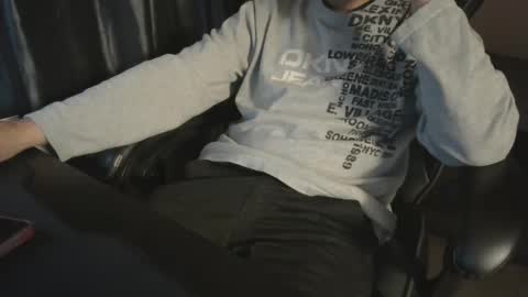 Lalo   x peruvianevil  ig peruvianevil  online show from 02/24/25, 05:22