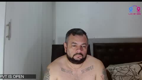 Snapshot of perverseveteranmanxxx chatting on 04/05/26, 06:43 Carlos online show from 04/05/26, 06:43
