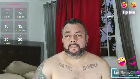 Snapshot of perverseveteranmanxxx chatting on 05/07/26, 11:21 Carlos online show from 05/07/26, 11:21