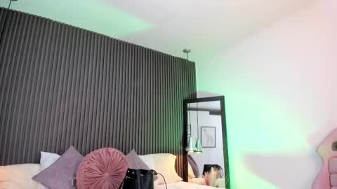 Lizza online show from 11/06/25, 11:22