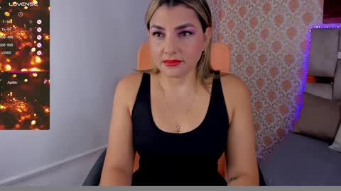 Isabella   online show from 12/16/24, 06:38