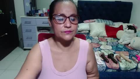 Snapshot of pervert_mommy_x chatting on 10/20/25, 09:43 SAMY online show from 10/20/25, 09:43