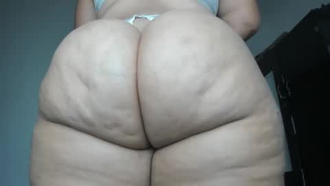 Snapshot of pervertt_mommy chatting on 12/09/24, 10:11  Alexandra  online show from 12/09/24, 10:11