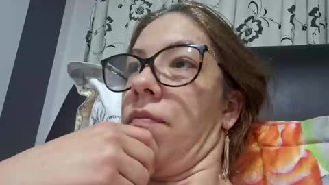 Lisa -  online show from 02/22/25, 07:58