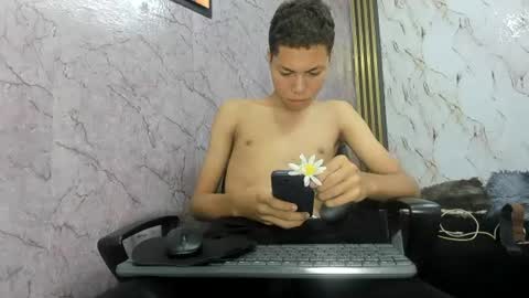 Snapshot of petal_bigx19 chatting on 07/13/26, 07:16 petal_bigx19 online show from 07/13/26, 07:16