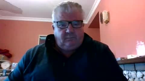 Snapshot of pete112991 chatting on 12/01/25, 12:10 pete112991 online show from 12/01/25, 12:10