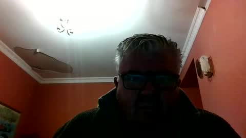 Snapshot of pete112991 chatting on 12/21/25, 12:23 pete112991 online show from 12/21/25, 12:23