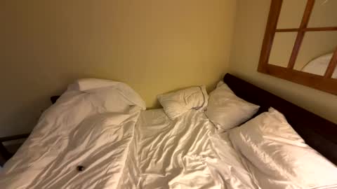 Snapshot of pete_mac chatting on 02/25/25, 10:07 Pete online show from 02/25/25, 10:07