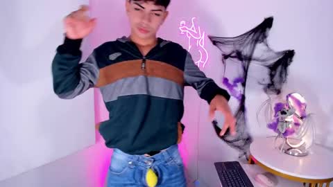 Peter online show from 10/22/25, 07:57