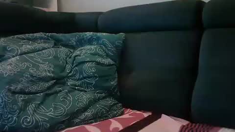 Snapshot of peterf83 chatting on 02/24/25, 06:27 peterf83 online show from 02/24/25, 06:27