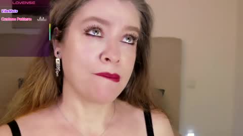 Snapshot of petersemily chatting on 04/10/26, 10:36 Peters Emily online show from 04/10/26, 10:36