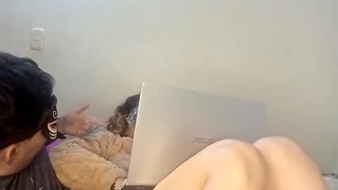 Snapshot of peteryluana chatting on 09/30/25, 02:27 peteryluana online show from 09/30/25, 02:27