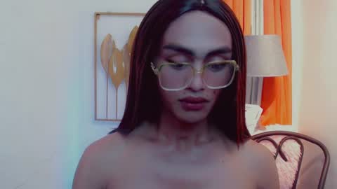 Snapshot of petite_barbie88 chatting on 06/18/26, 03:07 petite_barbie88 online show from 06/18/26, 03:07