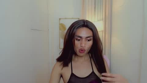 Snapshot of petite_barbie88 chatting on 07/06/26, 03:03 petite_barbie88 online show from 07/06/26, 03:03