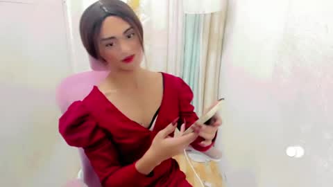 Snapshot of petite_barbie88 chatting on 07/18/26, 05:11 petite_barbie88 online show from 07/18/26, 05:11