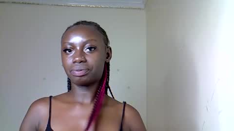 Snapshot of petite_charm chatting on 04/01/26, 08:06 Charm online show from 04/01/26, 08:06