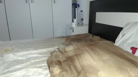 Snapshot of petite_danielle chatting on 02/19/26, 08:21 petite_danielle online show from 02/19/26, 08:21