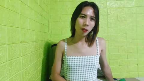 Snapshot of petite_dicklover chatting on 01/09/25, 09:27 Yuriee online show from 01/09/25, 09:27