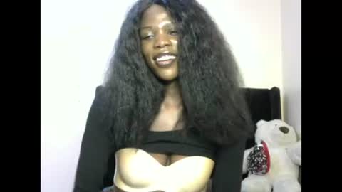 Snapshot of petite_lavi2 chatting on 02/23/25, 12:08 petite_lavi2 online show from 02/23/25, 12:08