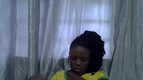 petite_melan online show from 10/30/25, 06:26