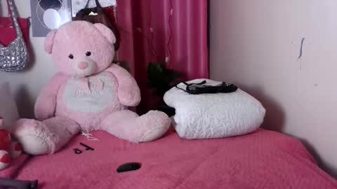 petite_princes online show from 04/06/26, 08:21